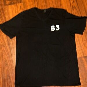 The District V.I.T.  Black Graphic Men's T-Shirt Custom Sz XL